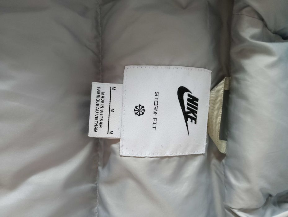Мъжко зимно яке Nike