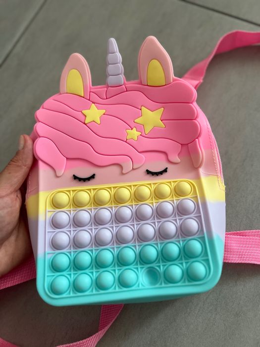 Rucsacel unicorn