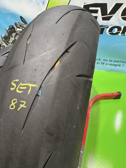 Set Anvelope Moto 120 70 17 si 190 55 17 Bridgestone RS11 Set87