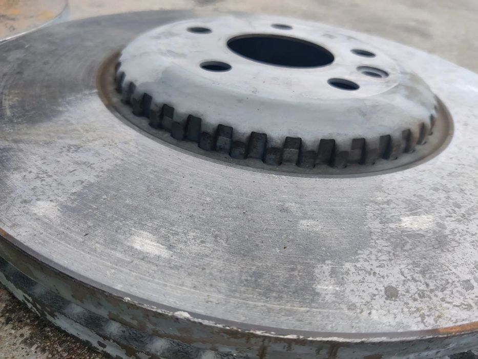 Discuri frana placute stanga dreapta fata Land / Range Rover Evoque II L551 Discovery L8D2-1125-CB / 16C98410