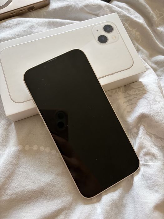 Продавам iphone 13 256GB
