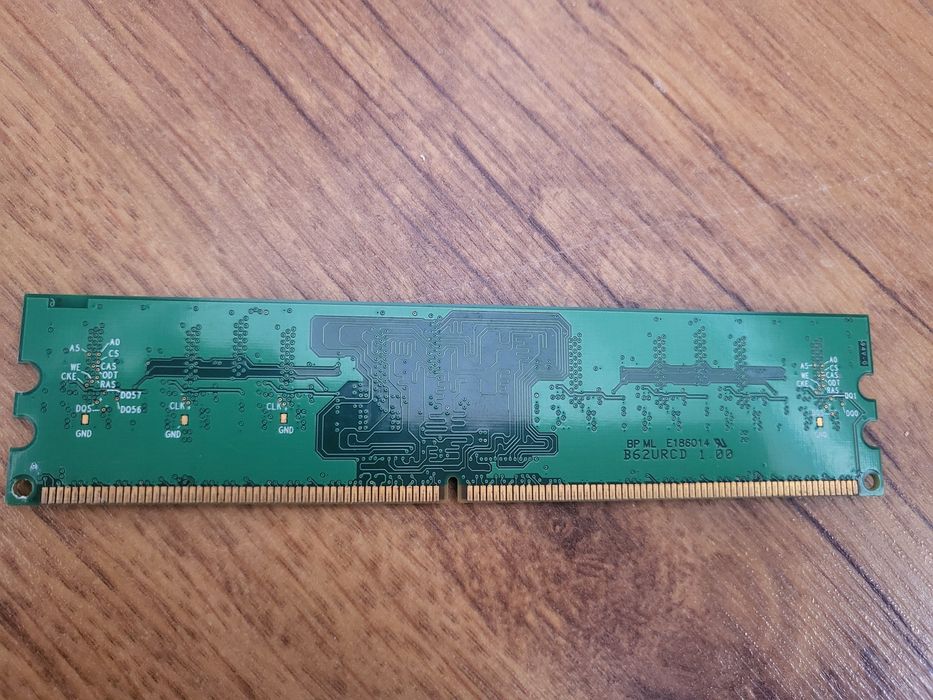 Оперативная память DDR 2 1Ггбайт
