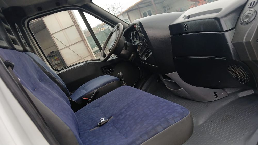 Vând iveco daily basculabil