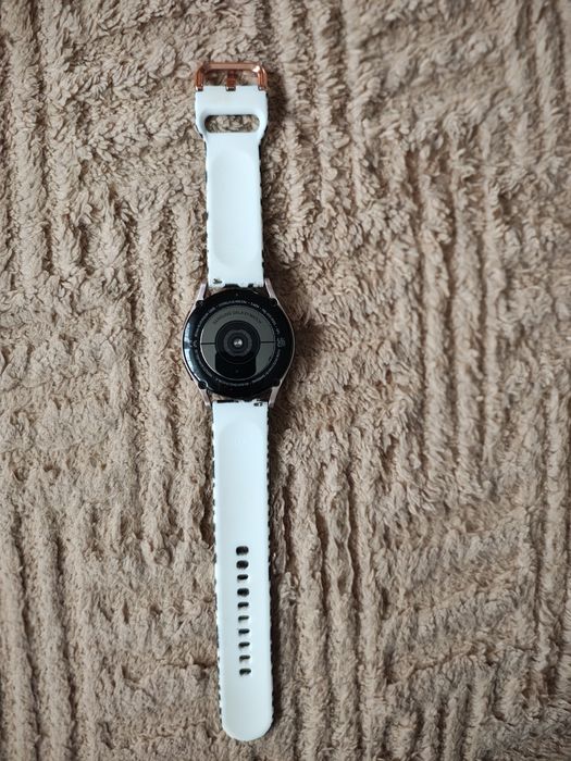 Vand Samsung Galaxy Watch4, 40mm, cadou