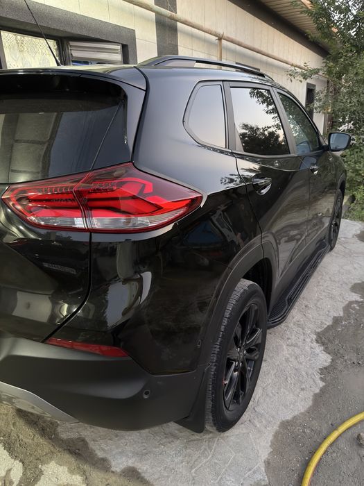 Tracker 2 redline 2025й