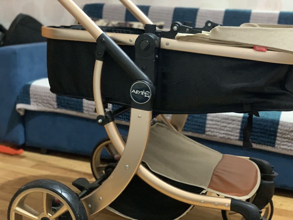 Детская коляска до года