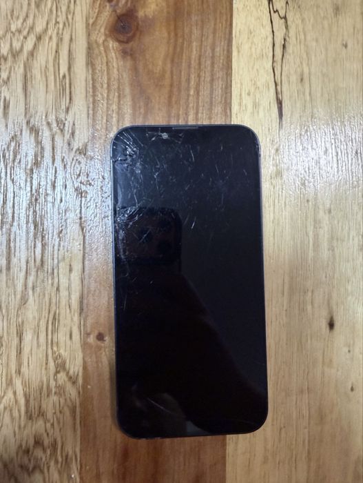 Vand urgent iPhone 13