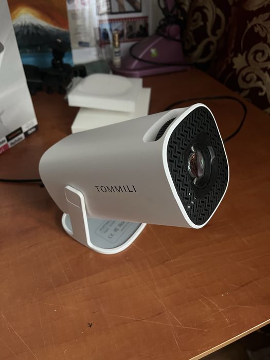 Проектор tommili