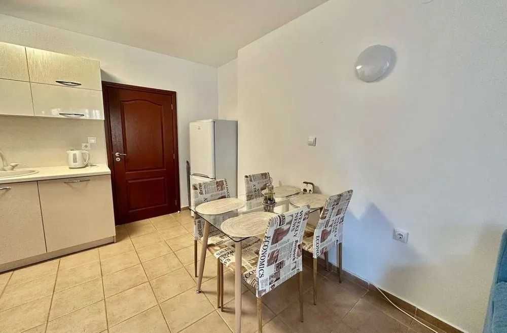 Дава се под наем Двустаен апартамент в к.к. Слънчев бряг - 65 кв.м за 127.5 € - Снимка #4