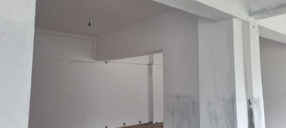 Spatii comerciale  in Nucet  langa Vartop Arieseni, 190, 190,60,80  mp