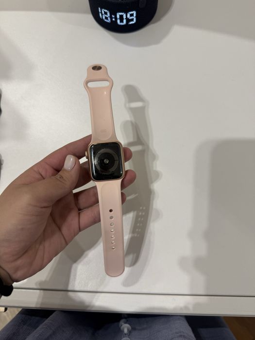 Apple Watch 4, 40 мм
