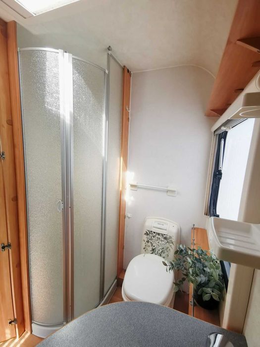 Vând Rulota marca Adria Adora Caravan, fabricatie europeana, din anul 2006, modelul de varf de la Adria.