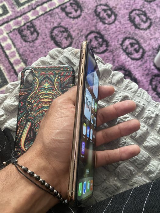 Vand iphone xs max 512 gb!gold
