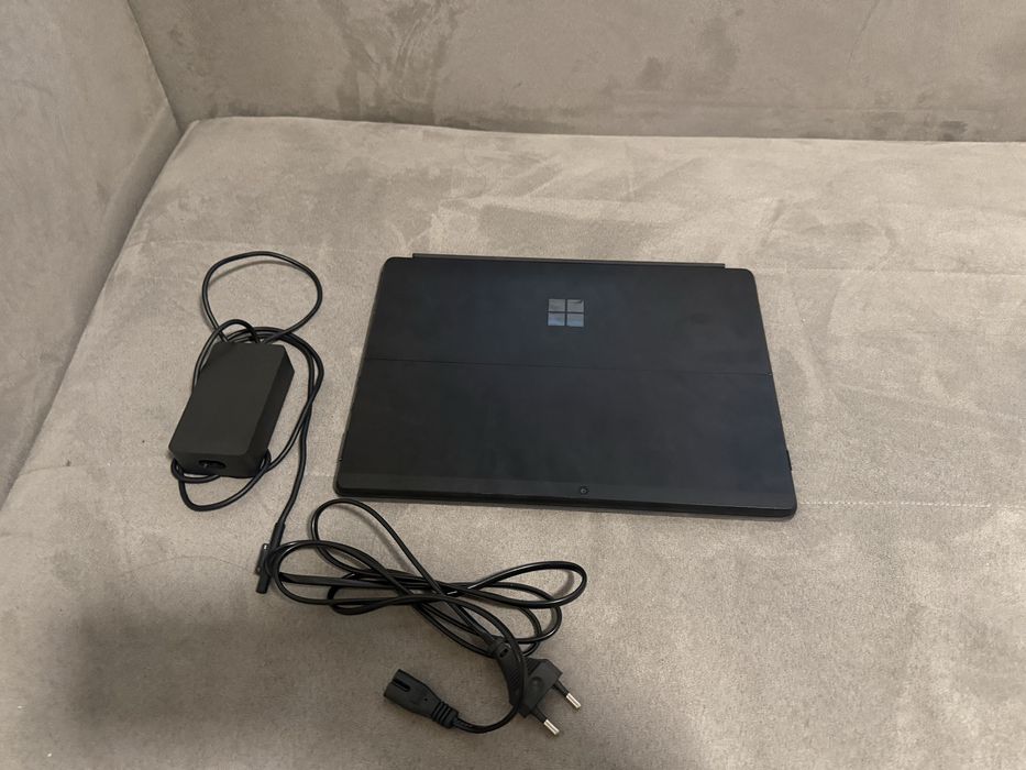 Microsoft surface pro X 13”