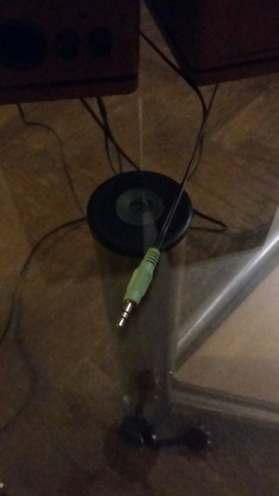 Vand statie prt calculator sau ascultat muzica pe telefon