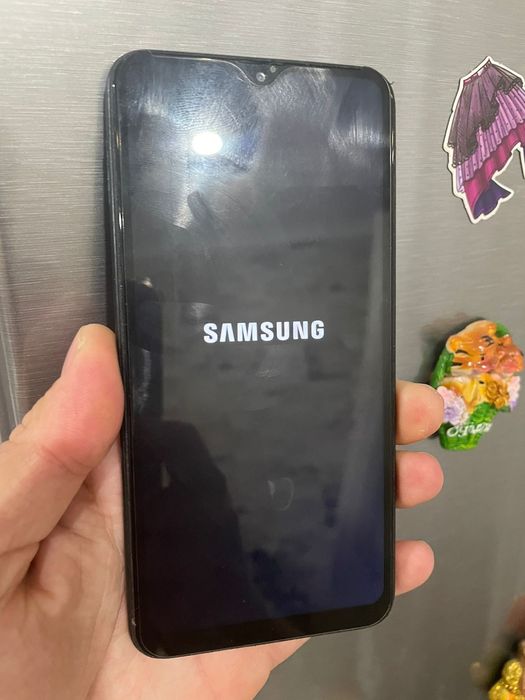 Продам телефон смартфон samsung a10