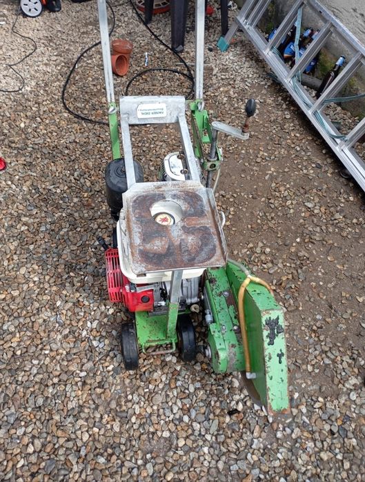 Vând sau schimb cu diverse , mașină de taiat beton ,marca LISSMAC FS 1