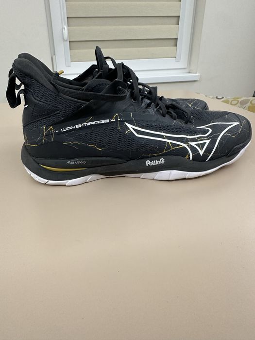 Вътрешни обувки Mizuno WAVE MIRAGE 4