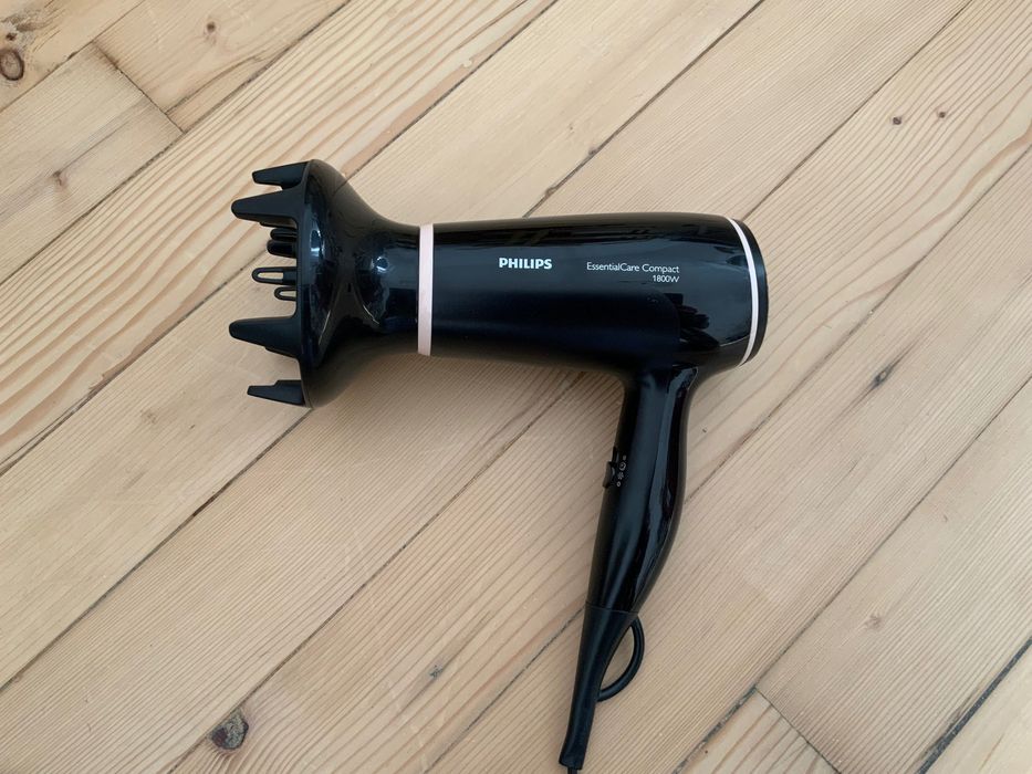 Сешоар с дифузер Phillips EssentialCare Compact 1800W