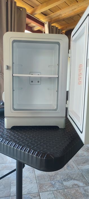 Mini frigider 6 litri 12v,220v