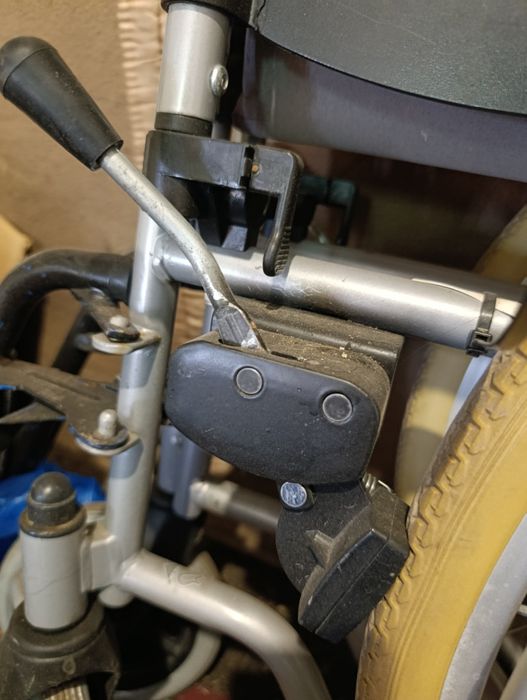 Инвалидная коляска