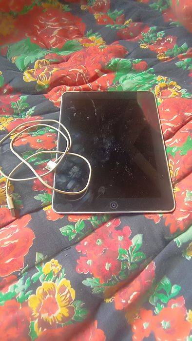 Ipad, planshet sotiladi toshkent