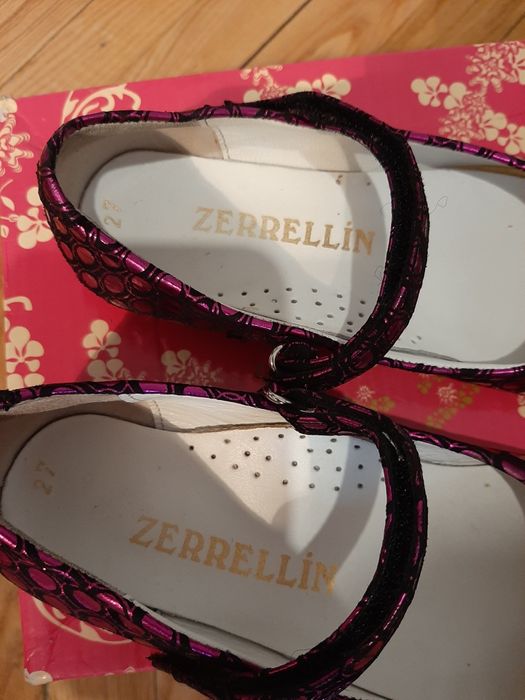 Детская обувь на девочку