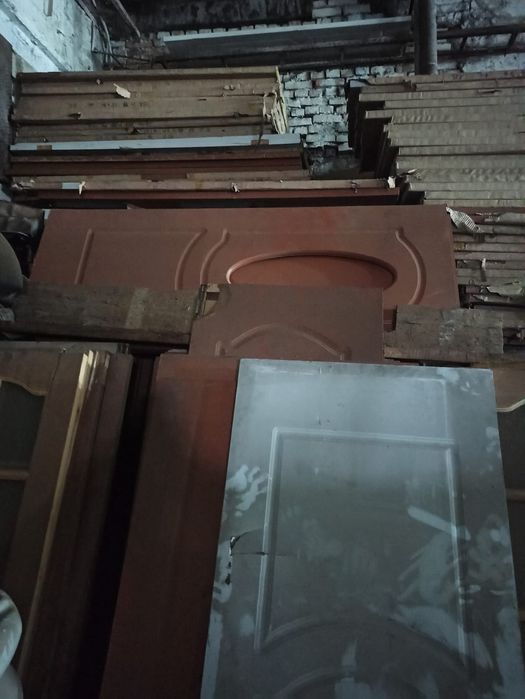 Продаются  двери