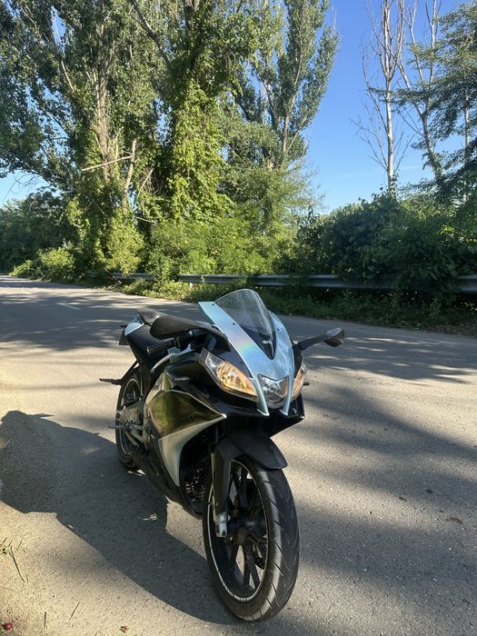 Aprilia rs4 125 A1 (nu cbr , yzf )