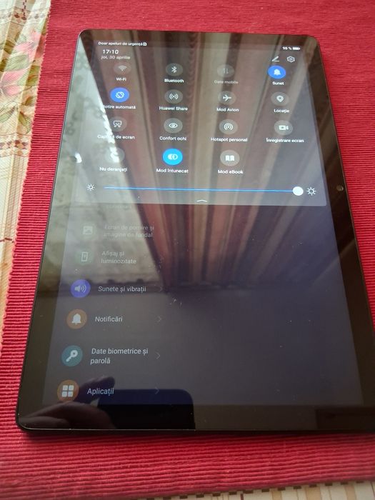 Vând tabletă WUAWEI Mate Pad T 10,1 inchi în stare bună preț 400 lei