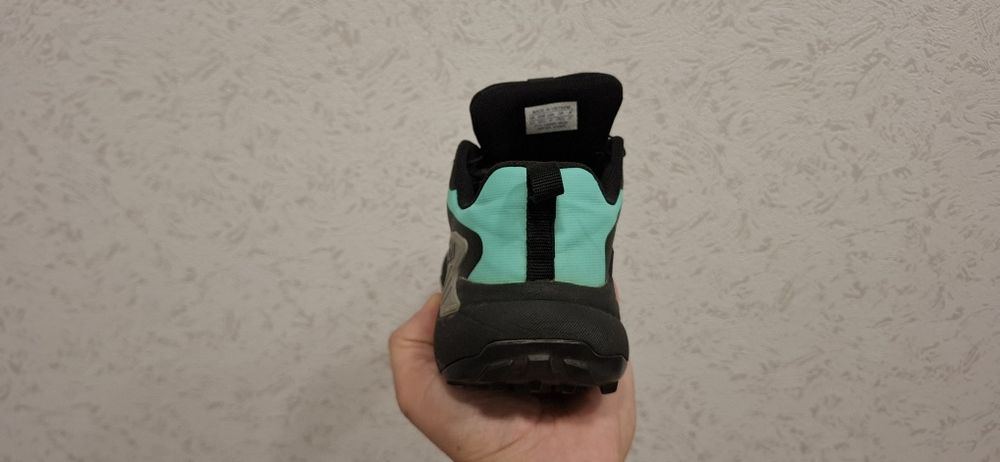 Красовки Salomon genesis