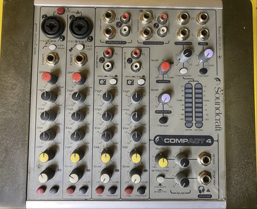Vand mixer Soundcraft Compact 4