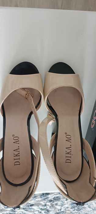 Продам женскую обувь размер 35