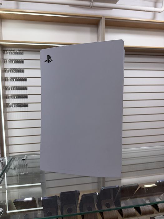 Продаю PS5 FAT 1TB