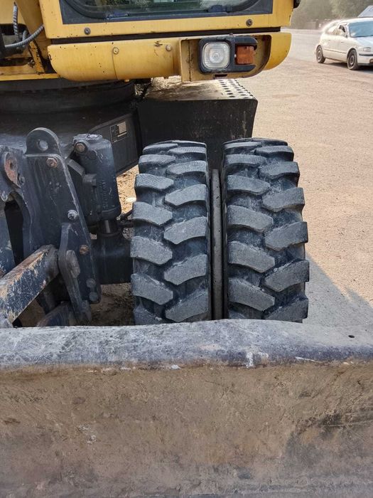Продам колесный экскаватор Komatsu PW 130