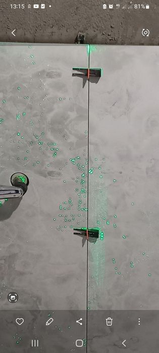 Кафель, обои, ламинат