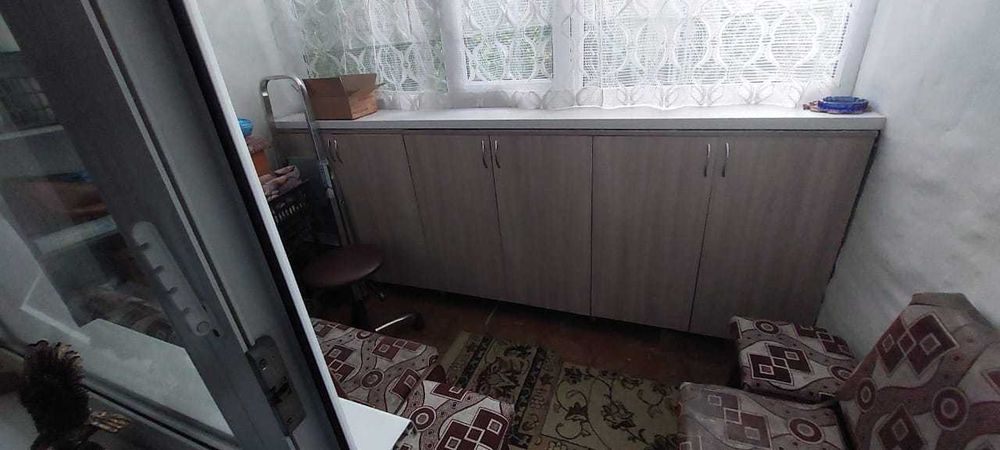 4 комнатная / на 8 микрорайоне