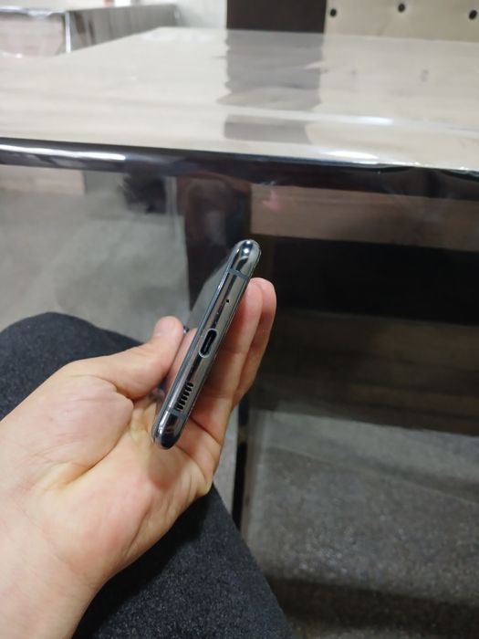 Samsung S 20 ultra 256 gb sotiladi