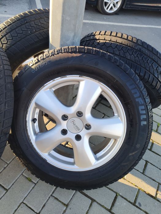 16" джанти 5x114.3 + зимни гуми 215/65R16 DOT2022 Honda CR-V
