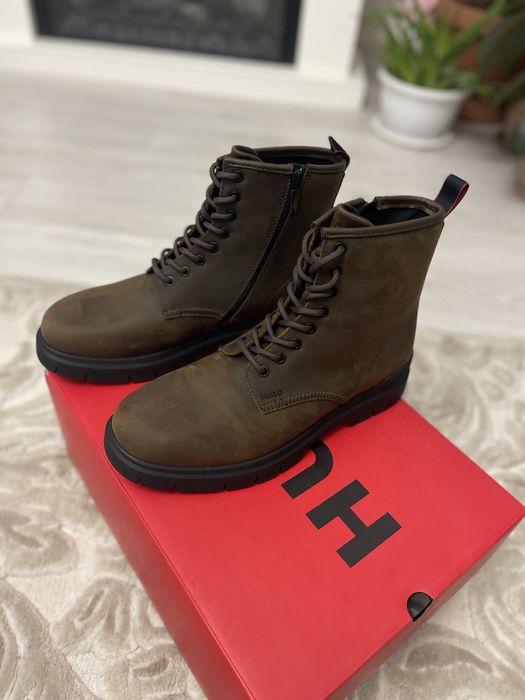 Ghete Hugo (Hugo Boss) NOI, din piele naturala, size 43