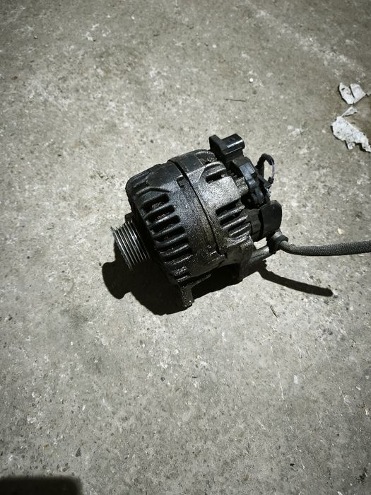 Alternator golf 5 1.6 BAG 110A BOSCH