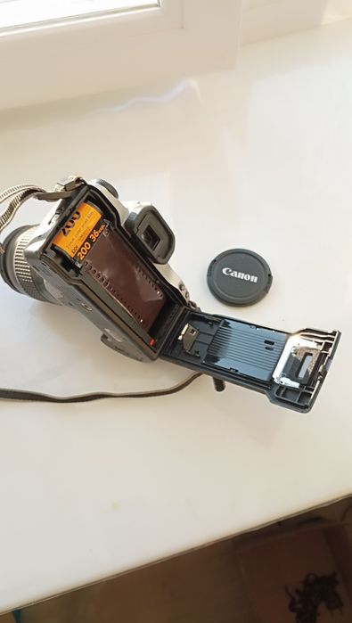 Фотоаппарат плёночный Канон.