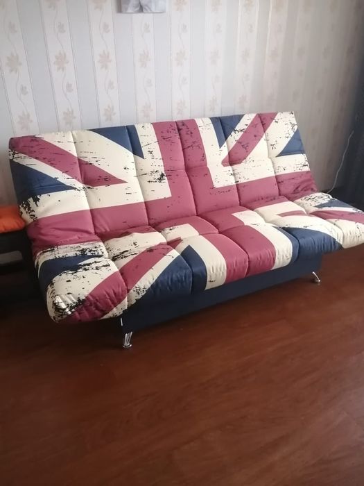 Продам диван в отличном состоянии