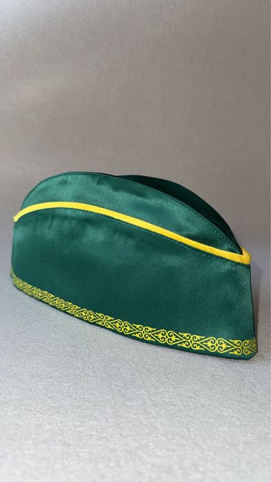 Пилотки. Галстуки. Бабочки