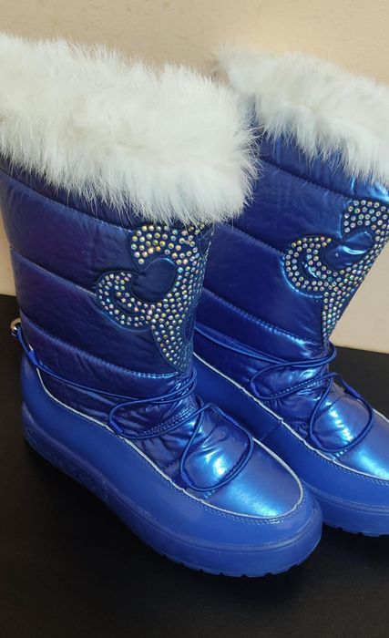 Продается детская обувь