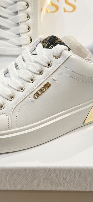 Guess Нови сникърси различни размери