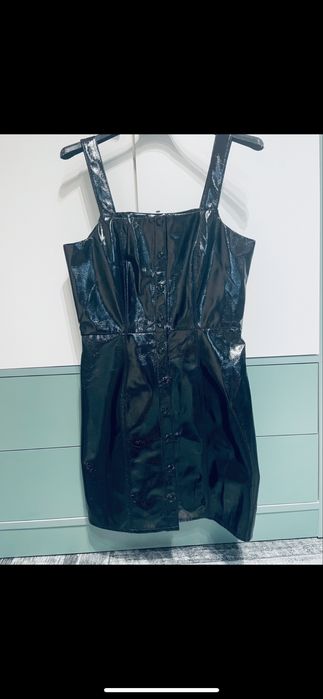 Нова латексова рокля Pimkie