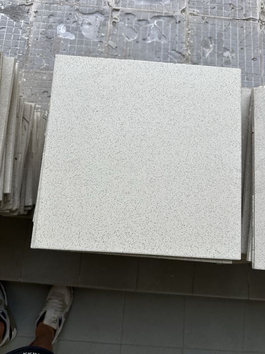 Италиански гранитоглес 30х30см. втора употреба