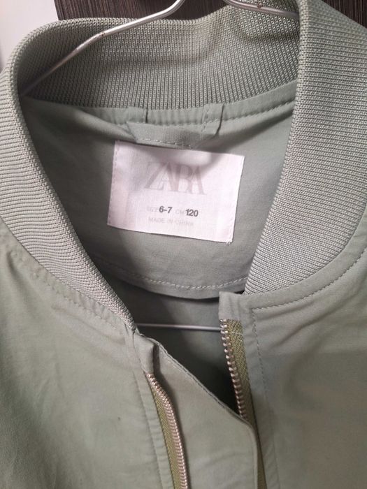 Geaca Zara marimea 122cm.