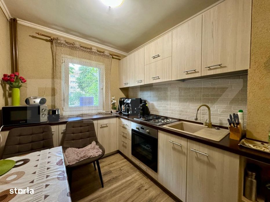 Apartament cu 2 camere, decomandat